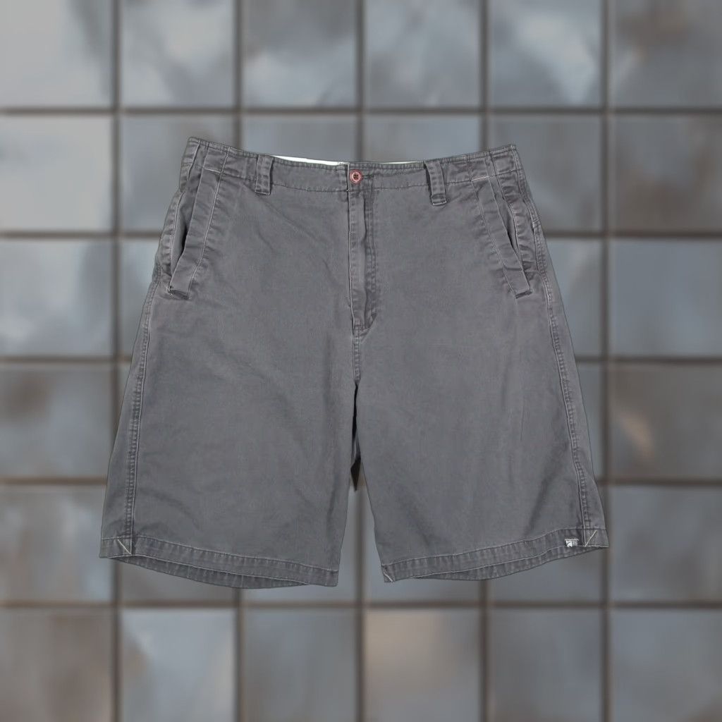 Body Glove VINTAGE Body Glove Shorts Mens 36 Gray Chino Cotton Casual Flat Front Baggy Y2K Size US 36 / EU 52 - 1 Thumbnail