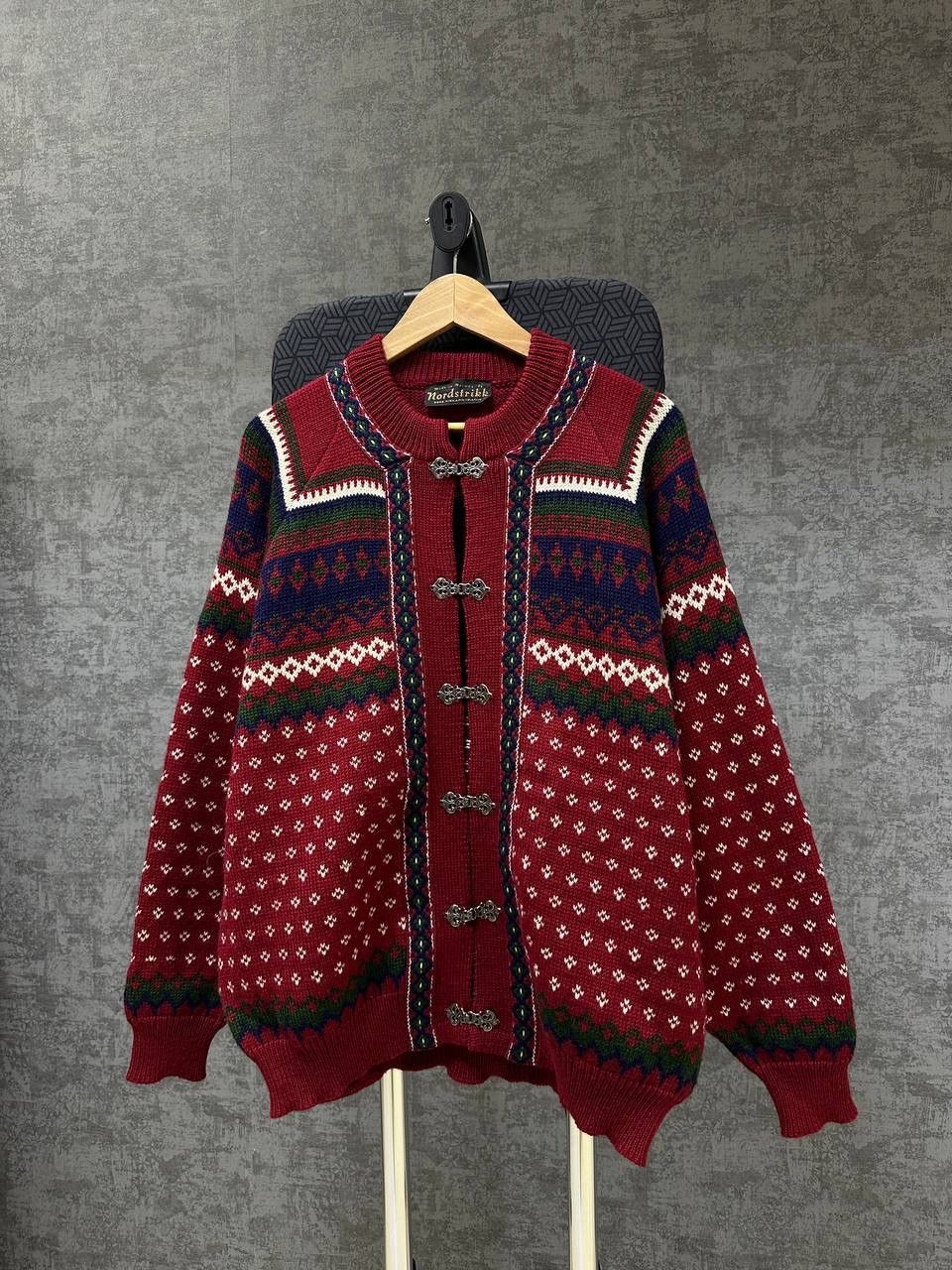 Highland × Vintage Vintage Nordstrikk Wool Red Knit Highland Sweater Size US L / EU 52-54 / 3 - 3 Thumbnail