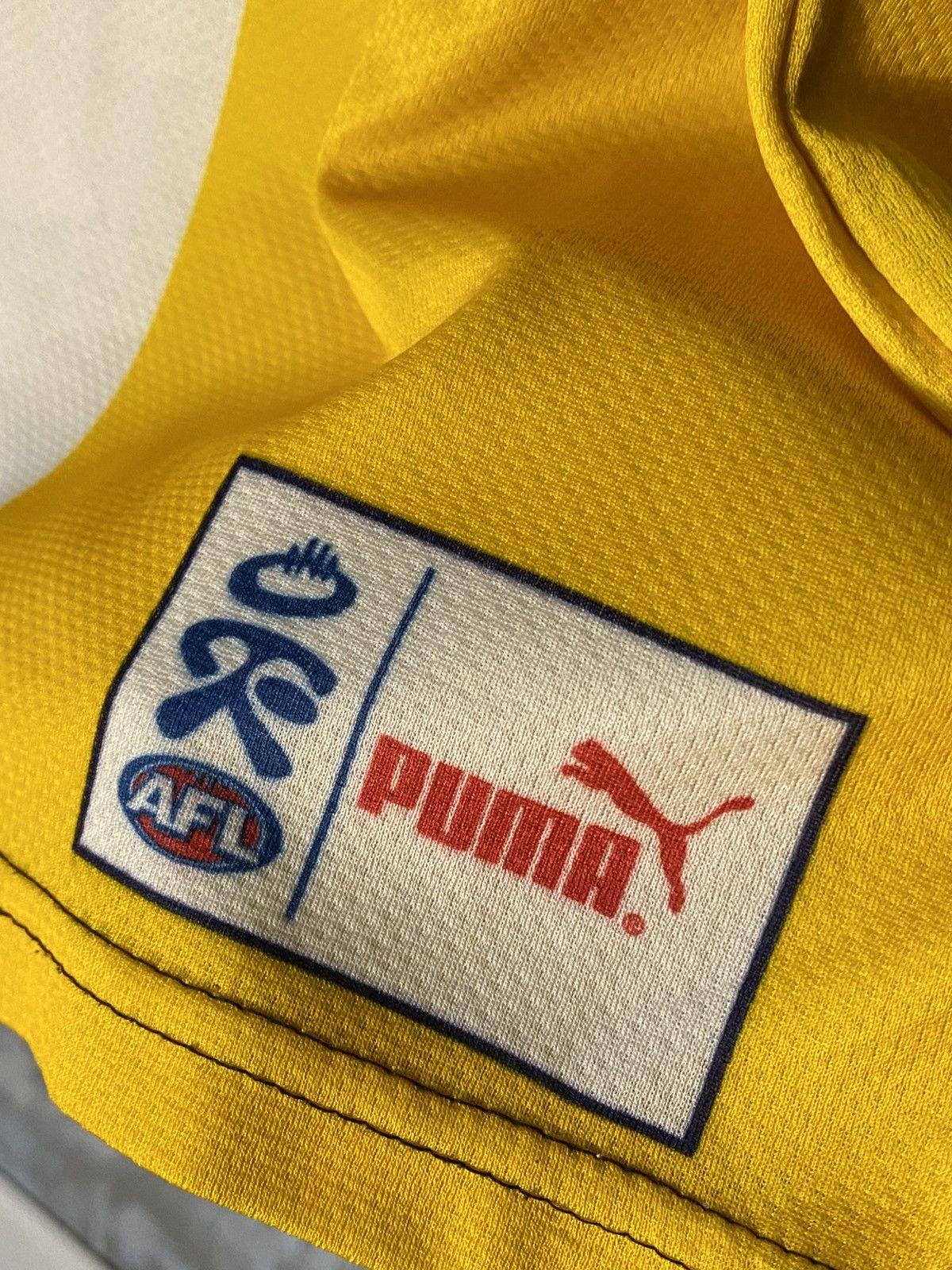 Puma × Vintage 2008 Vintage West Coast Eagles Puma Soccer Football Jersey Size US M / EU 48-50 / 2 - 6 Thumbnail