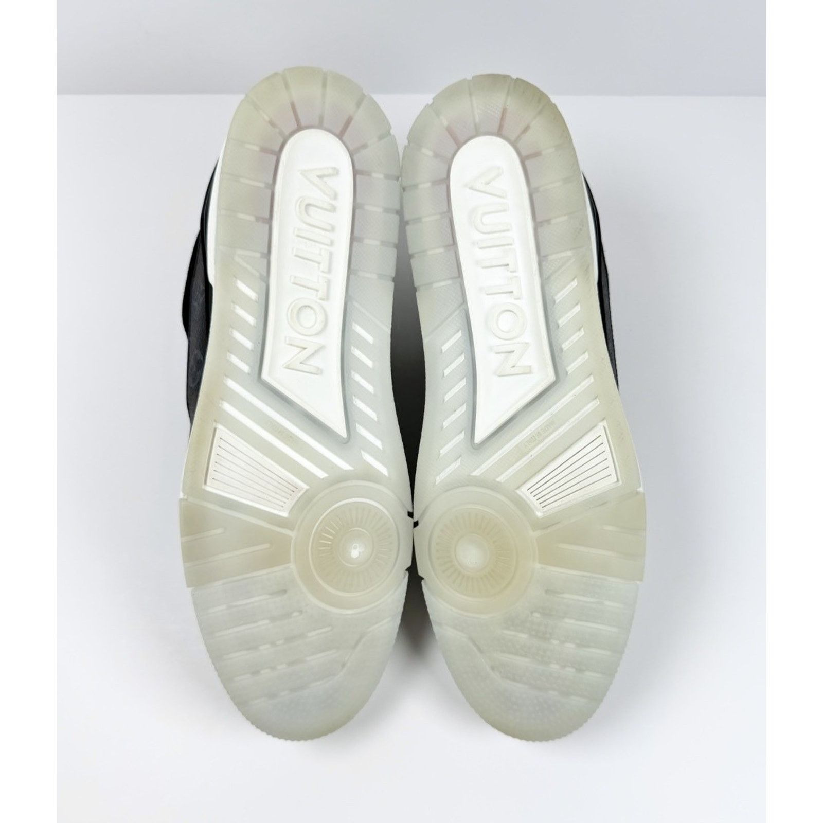 Louis Vuitton Size 12LV/13US - Louis Vuitton Monogram Trainers WORN 1X! Size US 13 / EU 46 - 7 Thumbnail