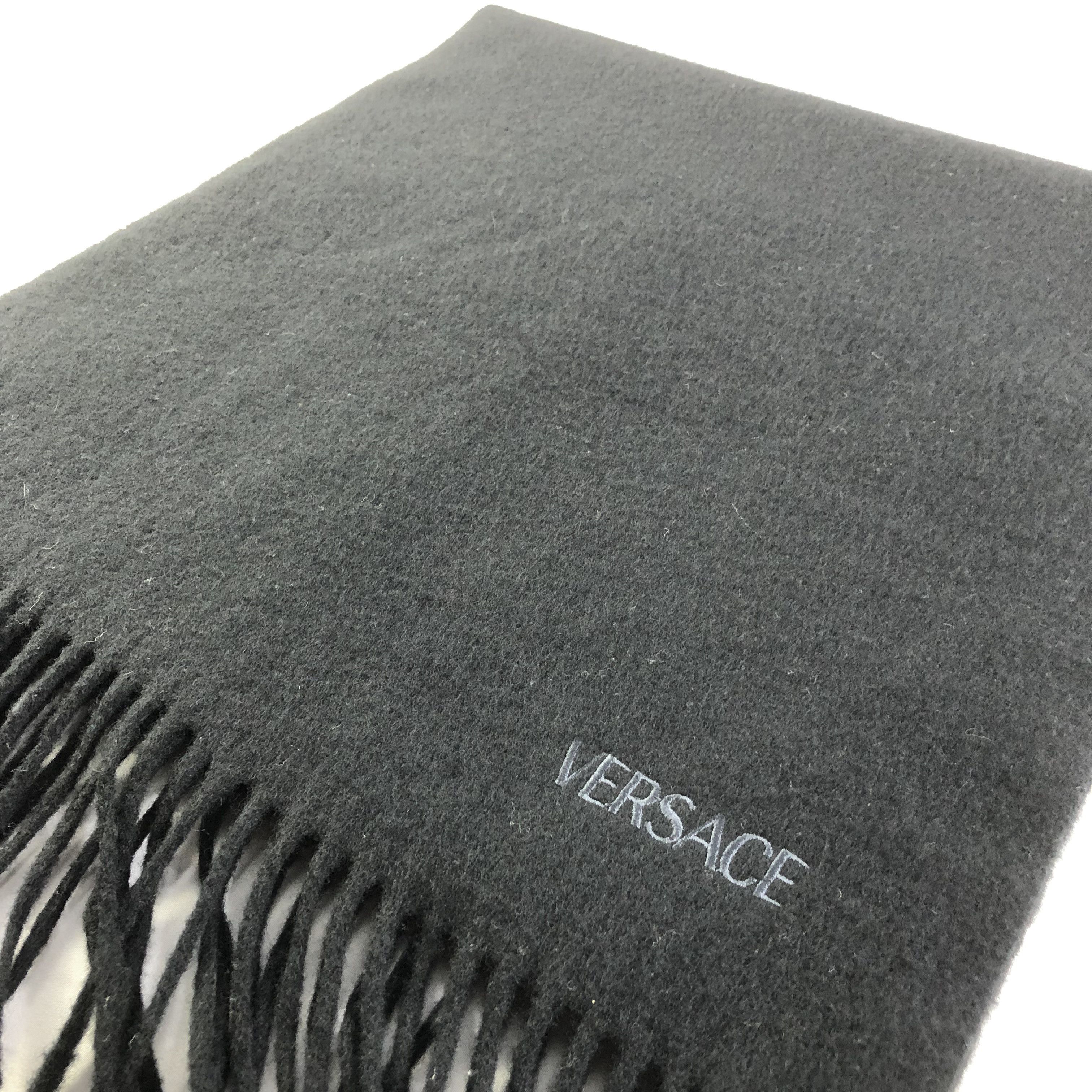 Versace Versace Plain Black Wool Scarf Muffler V1389 Size ONE SIZE - 3 Thumbnail