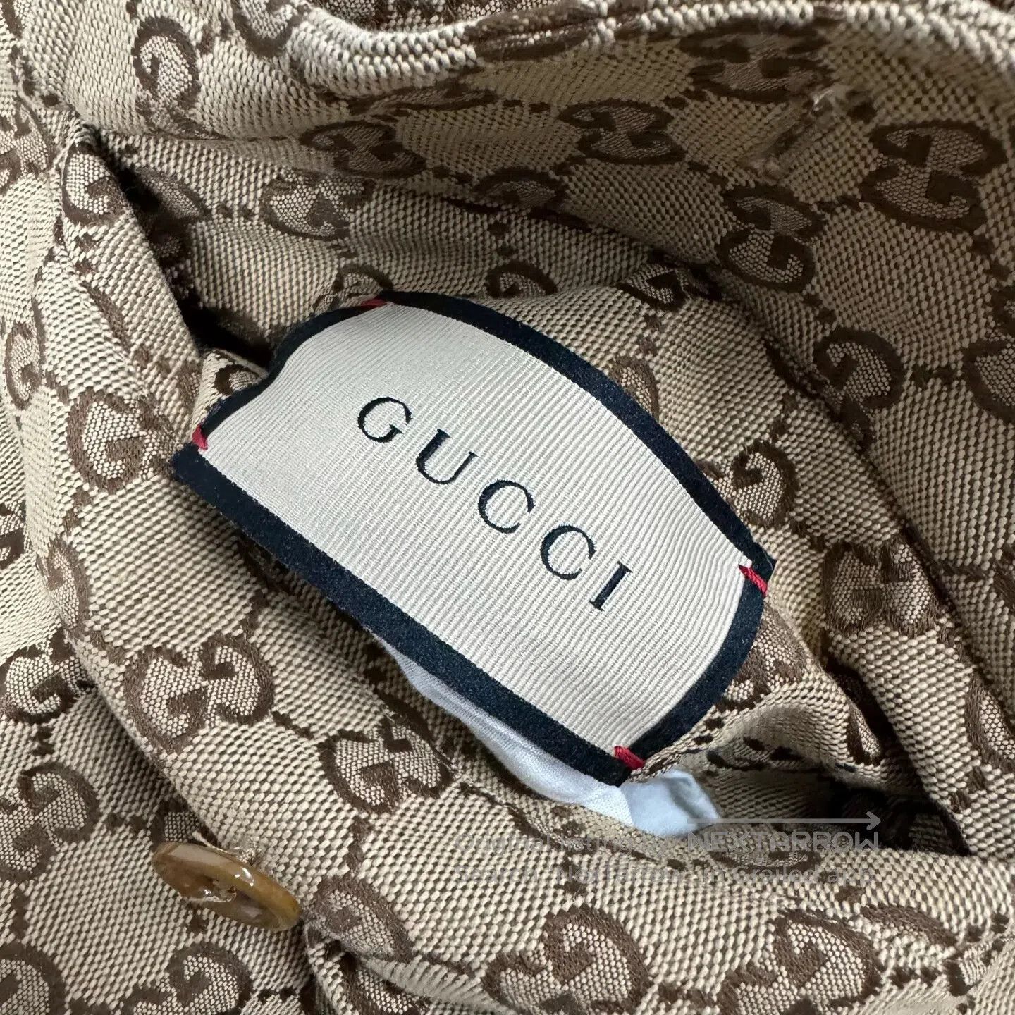 Gucci Guicci size 46 Aged-style collar; leather lapel; suitable f Size US S / EU 44-46 / 1 - 6 Thumbnail