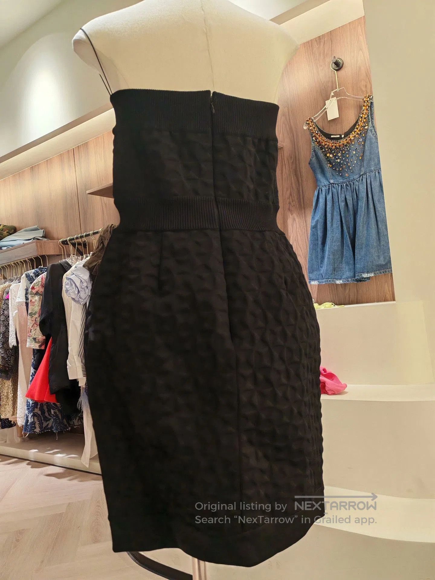 Chanel Chanel 2013 Black Quilted Strapless Mini Skirt. Size 39" - 2 Thumbnail