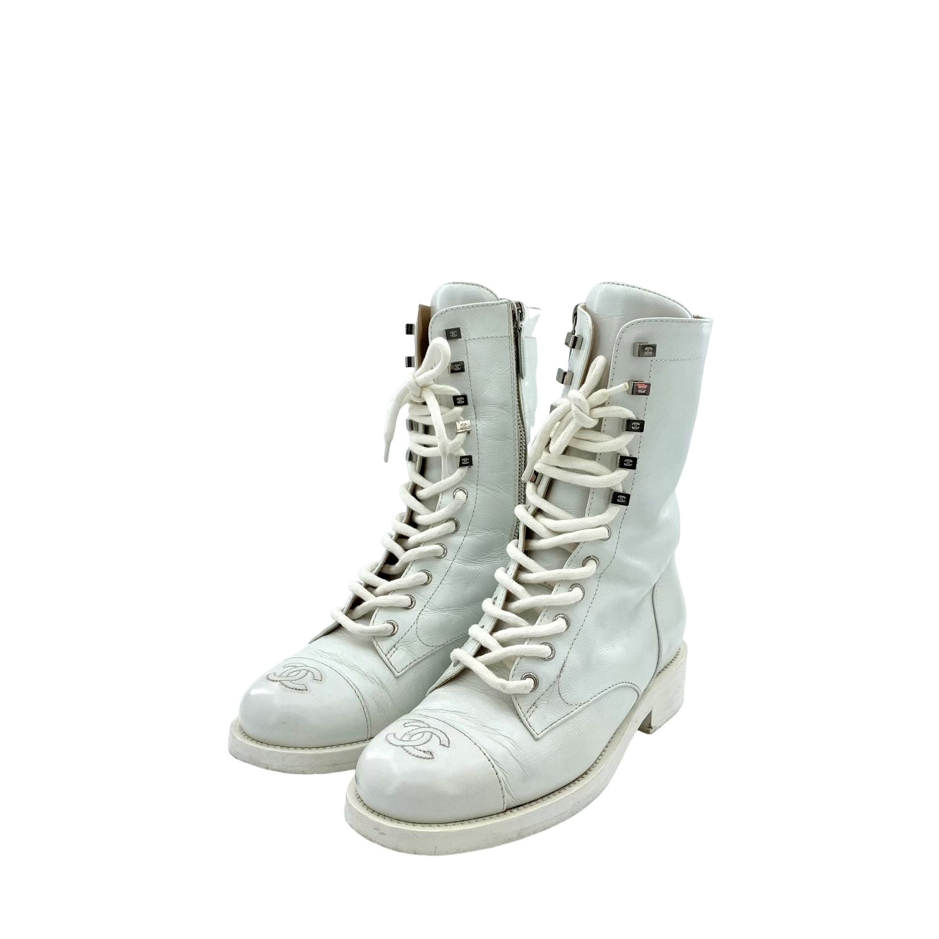 Chanel Chanel Logo Leather Lace-Up Boots 37 Size US 7 / IT 37 - 1 Thumbnail