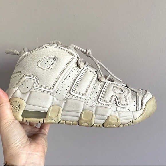 Nike Nike Air More Uptempo GS - 6.5/7US, Light Bone (2017) Size US 7 / IT 37 - 3 Thumbnail