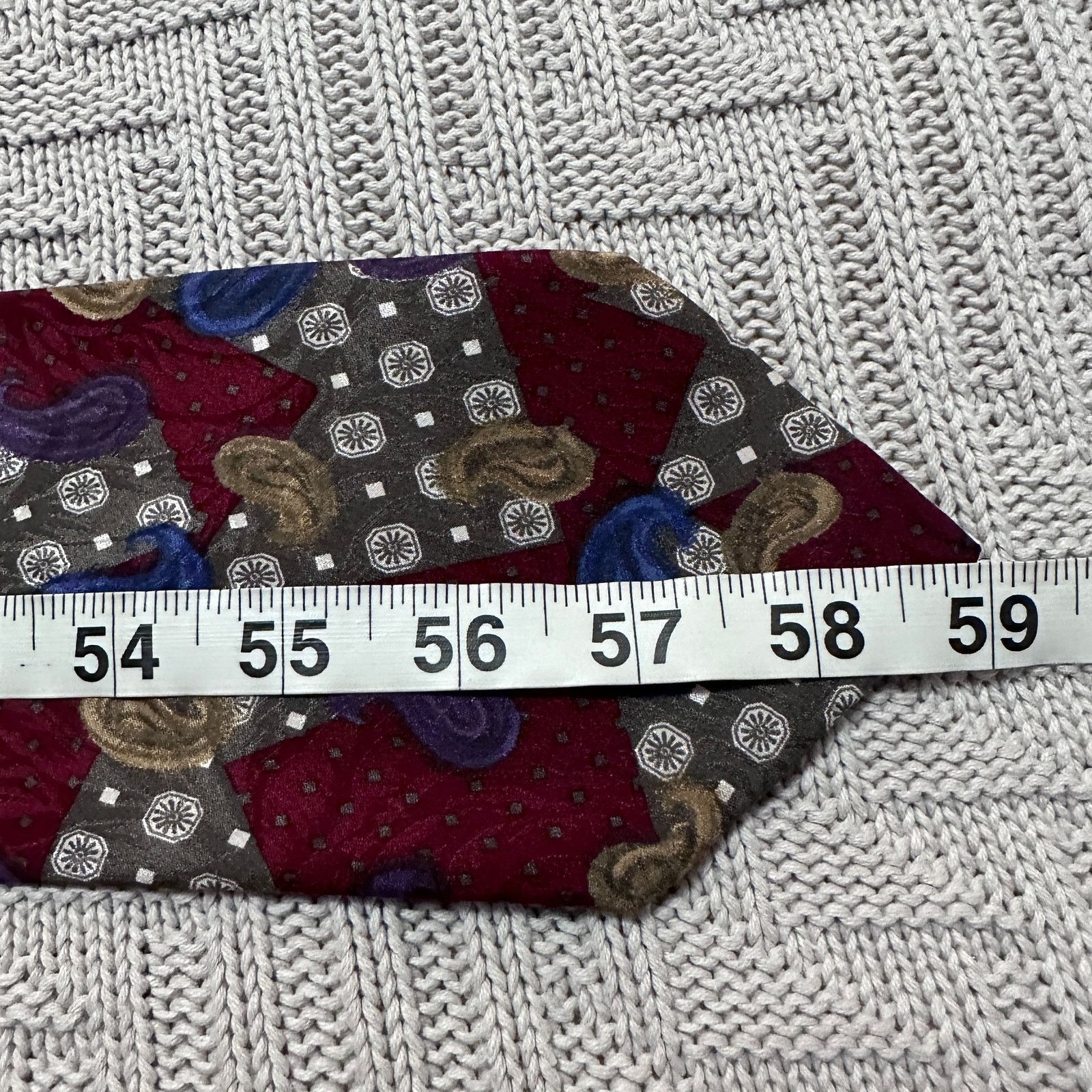 Oleg Cassini Vintage Oleg Cassini maroon paisley Italian silk men's tie Size ONE SIZE - 4 Thumbnail