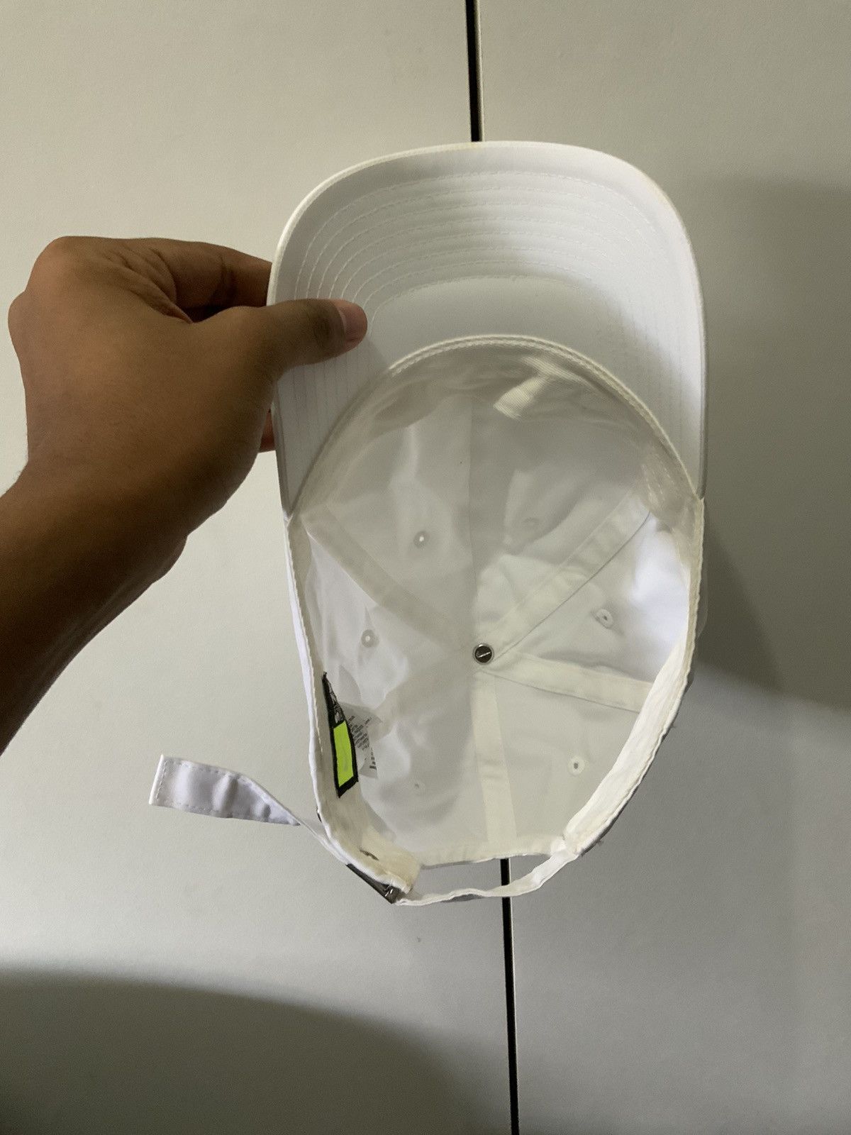Nike Nike Small Swoosh Logo White Hat Size ONE SIZE - 8 Thumbnail