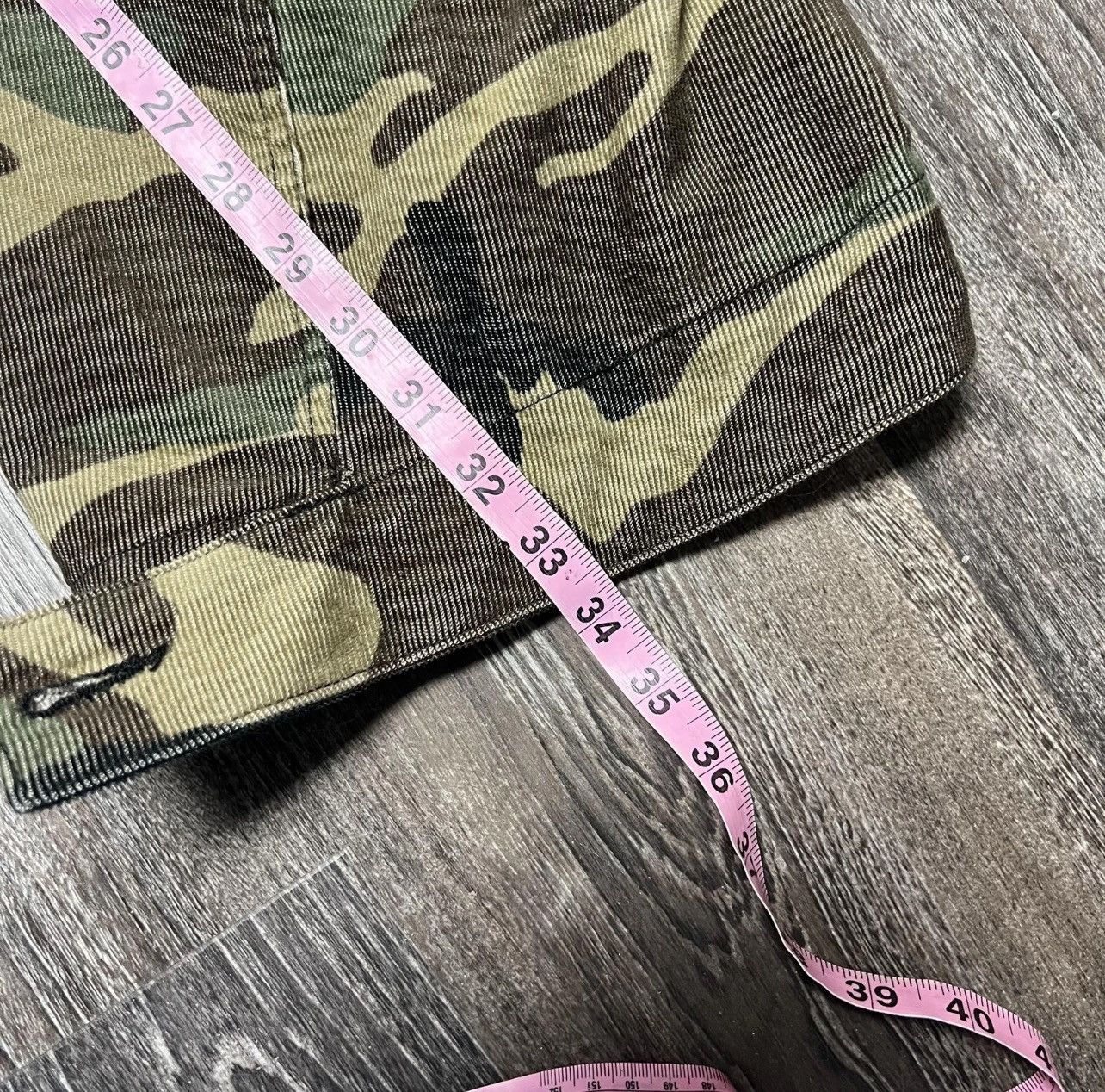 Other Reserved Essential Pants Mens 34 Green Camo Corduroy Cargo Size US 33 - 11 Thumbnail