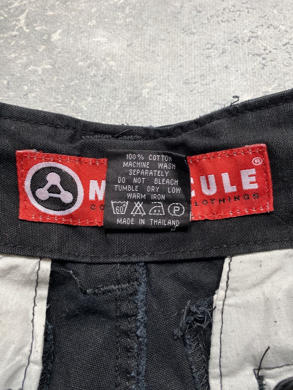 Other Black mens Cargo Shorts Molecule Size US 30 / EU 46 - 10 Thumbnail