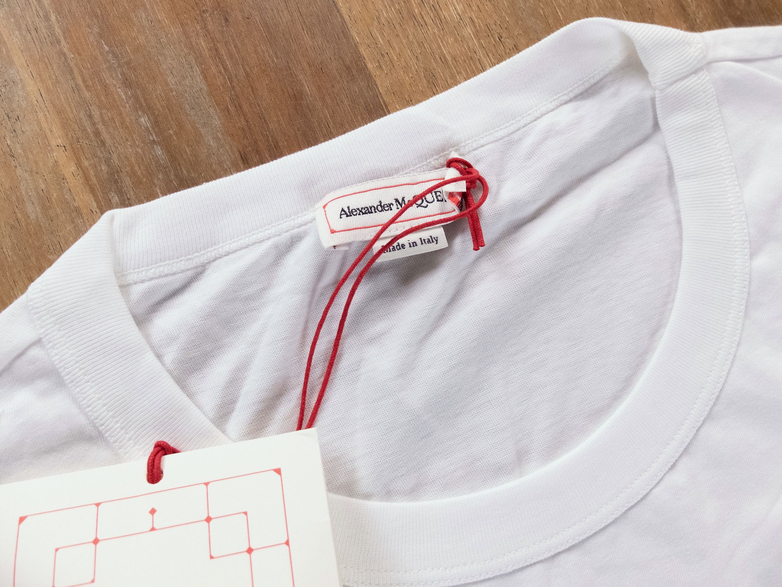 Alexander McQueen ALEXANDER MCQUEEN white Triple Iconic Logo t-shirt Large q Size US L / EU 52-54 / 3 - 4 Thumbnail