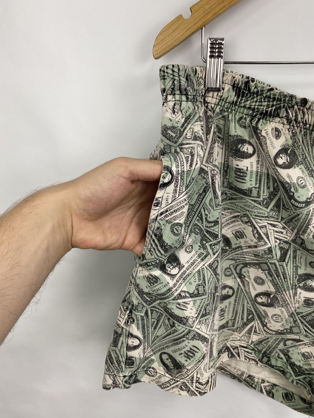 Vintage 💸 Vintage 90s Dollars monogram shorts art crazy hype Y2K USA Size US 34 / EU 50 - 3 Thumbnail