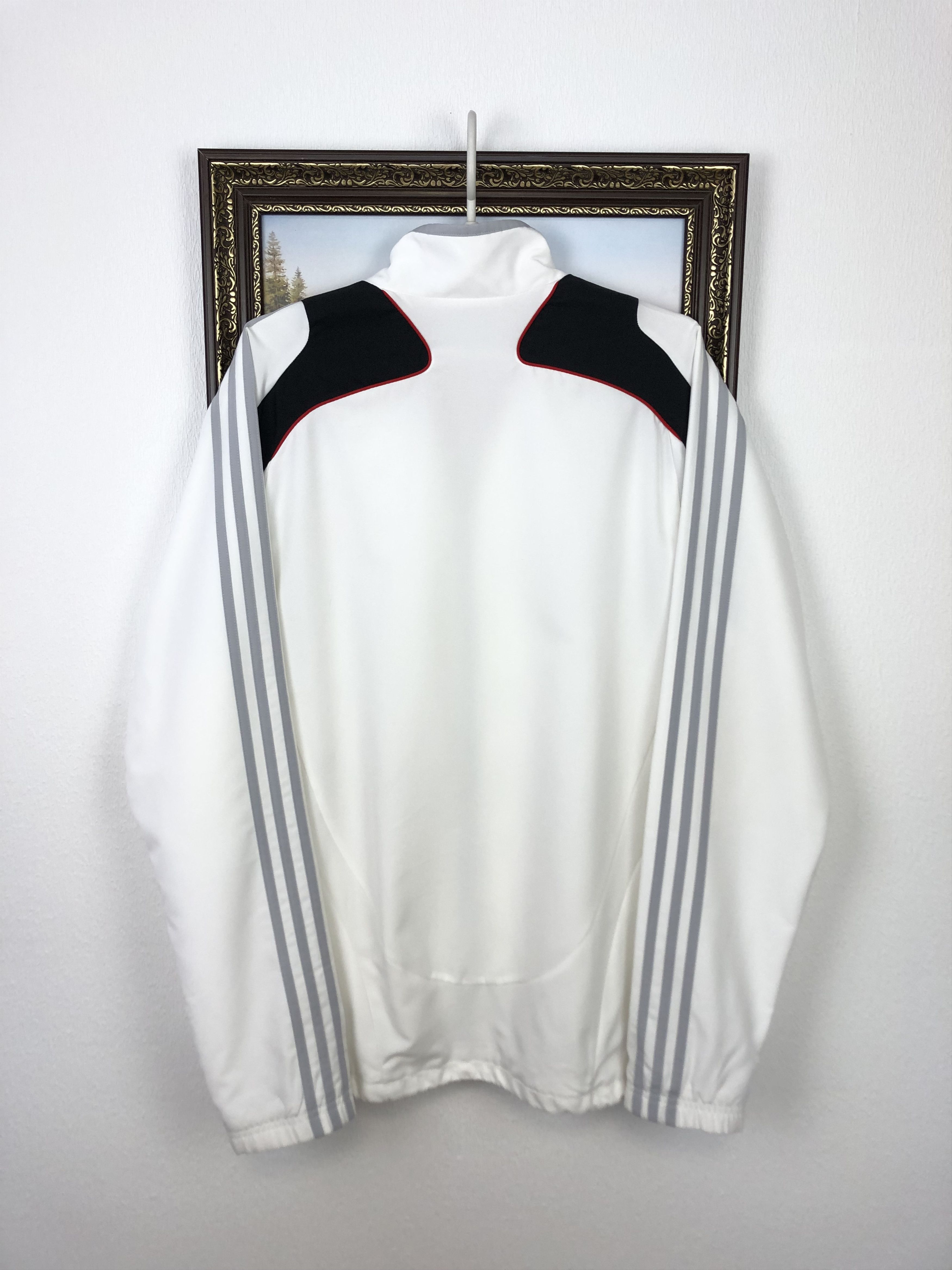 Adidas Vintage Adidas Liverpool Football Jacket Soccer YNWA Size US L / EU 52-54 / 3 - 14 Thumbnail