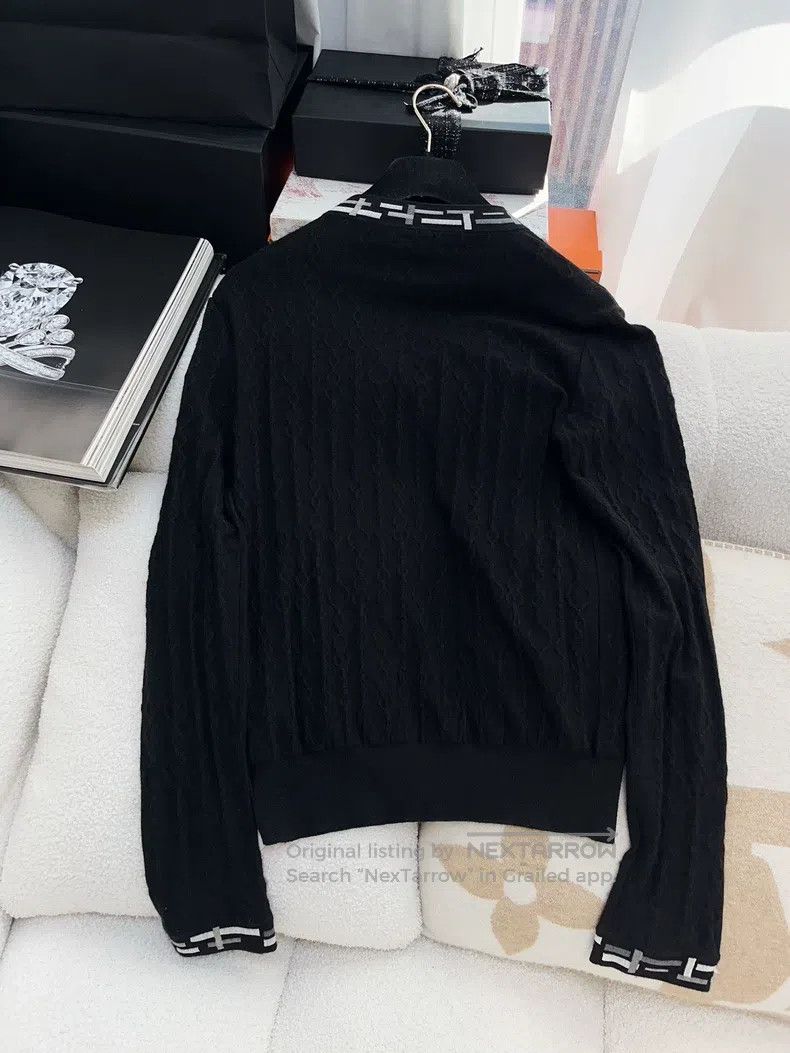 Hermes Hermes Black Lock Chain Dark Pattern Texture Long Sleeve S Size XS / US 0-2 / IT 36-38 - 4 Thumbnail