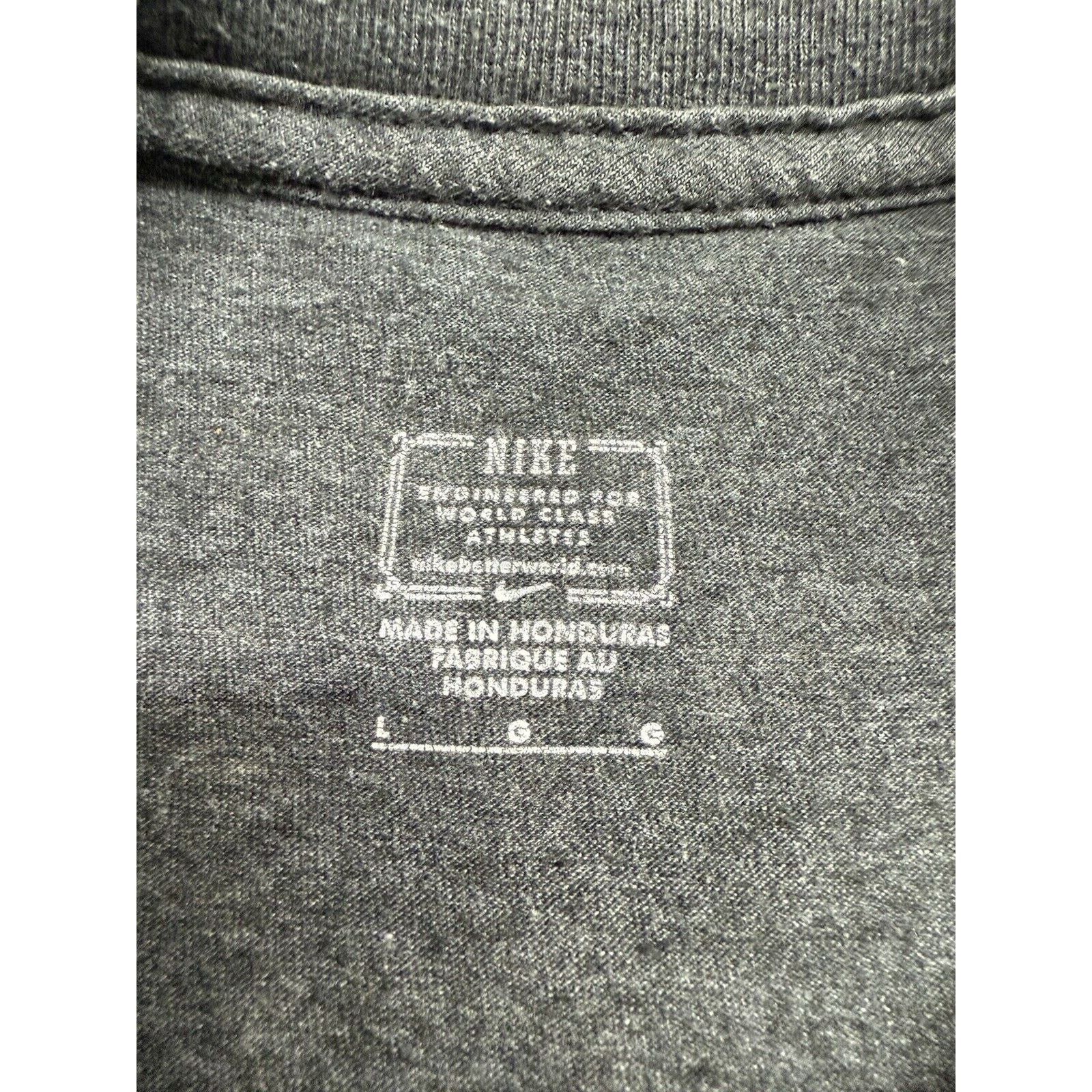 Nike Nike SB x Neckface TShirt Men Large Grey Lights Out Graffiti Size US L / EU 52-54 / 3 - 6 Thumbnail