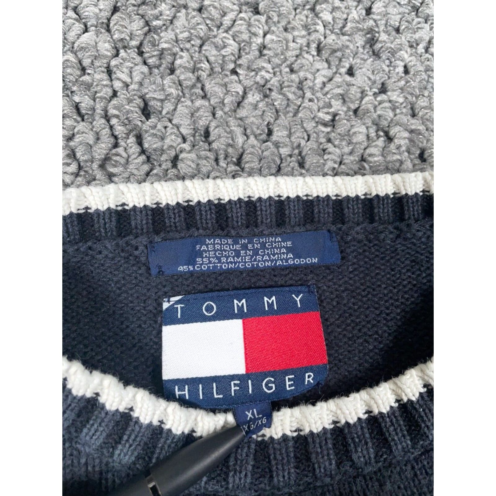 Tommy Hilfiger VINTAGE Tommy Hilfiger Sweater Shirt XL Black Geometric Pattern Heavyweight 90s Casual Crew Neck Fair Isle Knit Pullover Mens Size US XL / EU 56 / 4 - 3 Thumbnail