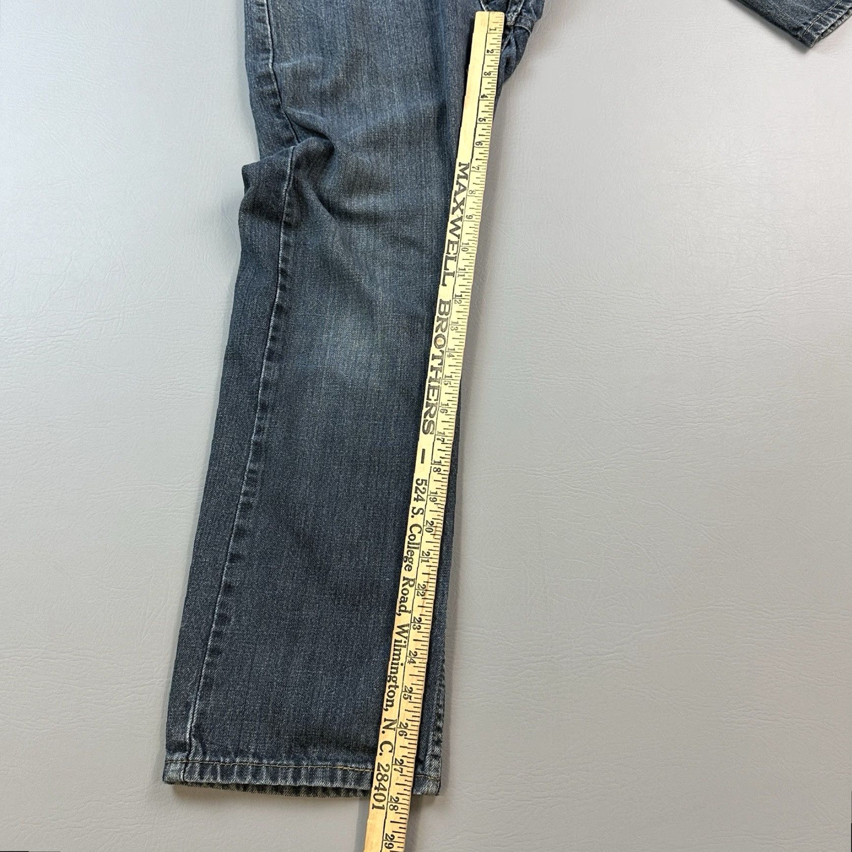 Levi's VINTAGE Levi's 505 Jeans Mens 30x30 Dark Wash Denim Straight Fit Casual 90s USA Cowboy Retro 5-Pocket Mens Jeans Size US 30 / EU 46 - 3 Thumbnail
