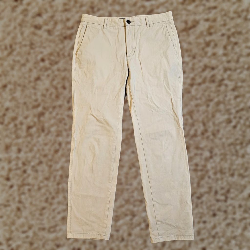 Everlane Everlane Uniform Pants Mens 31x30 Beige Chino Tapered Flat Front Casual Career Basic Pants Mens Beige Chino Tapered Flats Front Pockets 30in Inseam Size US 31 - 1 Thumbnail