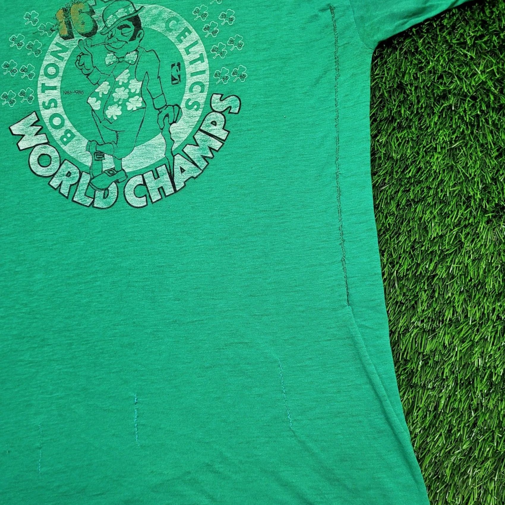 Vintage VTG 80s 1986 Boston Celtics Shirt - Vintage Green Paper Thin Single Stitch Larry Bird Era XL Size US XL / EU 56 / 4 - 4 Thumbnail
