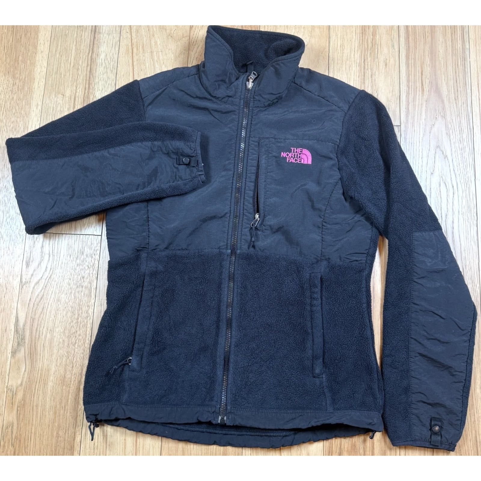 The North Face VINTAGE The North Face Denali Jacket Women’s S Black Full Zip Breast Cancer Aware Womens Size S / US 4 / IT 40 - 2 Thumbnail