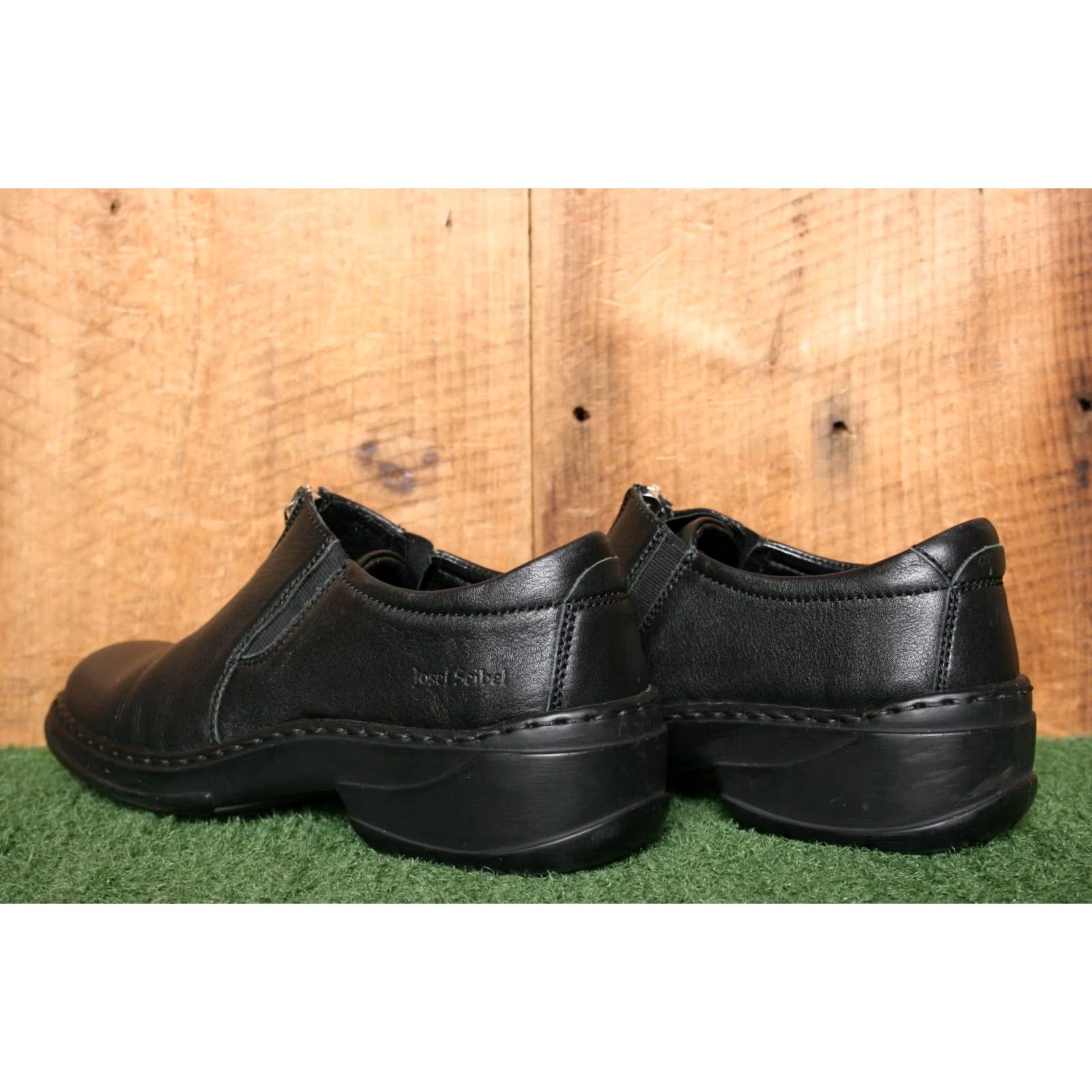 Vintage VINTAGE Josef Seibel Pamela Black Leather Front Zip Loafers EUR 37 ≈ US 6.5 Womens Leather Loafer Janet Style Casual Zip Front Side Size US 7 / IT 37 - 3 Thumbnail