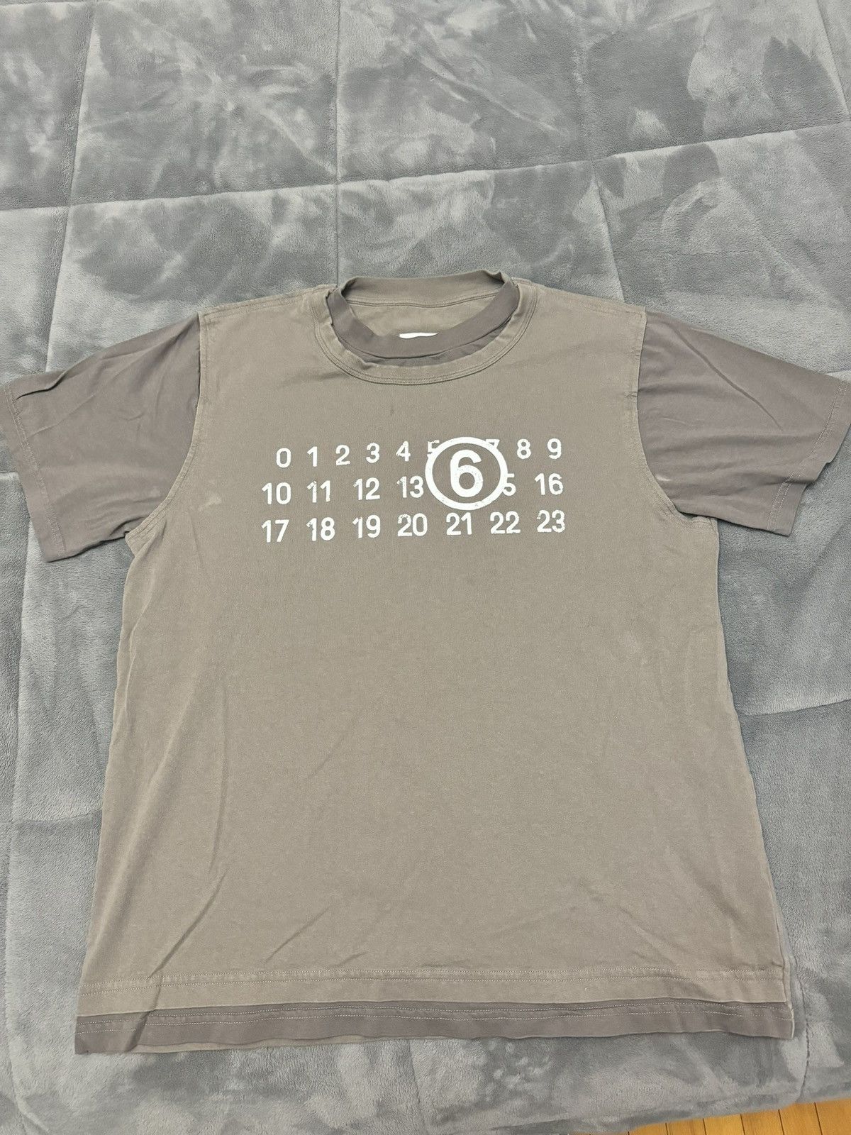 Maison Margiela MM6 Maison Margiela Taupe Two-Layer T-Shirt Size US L / EU 52-54 / 3 - 1 Thumbnail