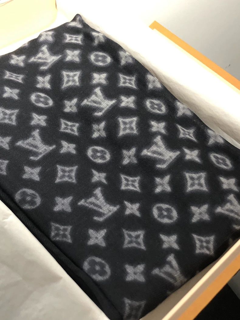 Louis Vuitton Louis Vuitton Hiroshi Fujiwara joint scarf Size ONE SIZE - 3 Thumbnail