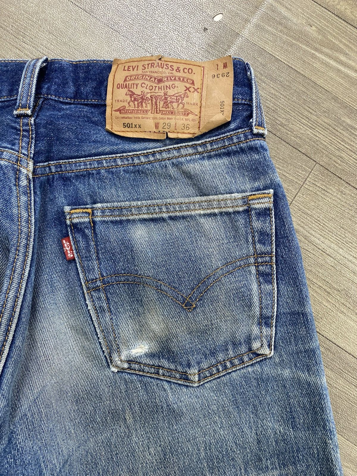 Levi's Vintage Clothing 🇺🇸1990s Vintage Levis 501XX 29x36 Distressed Faded Blue Jeans Size US 29 - 18 Thumbnail