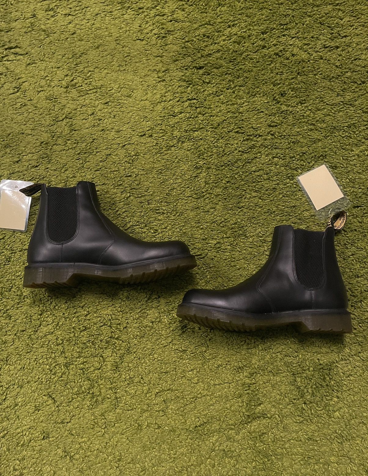 Dr. Martens Dr. Martens sample NWT deadstock Chelsea boots Size US 9 / EU 42 - 4 Thumbnail
