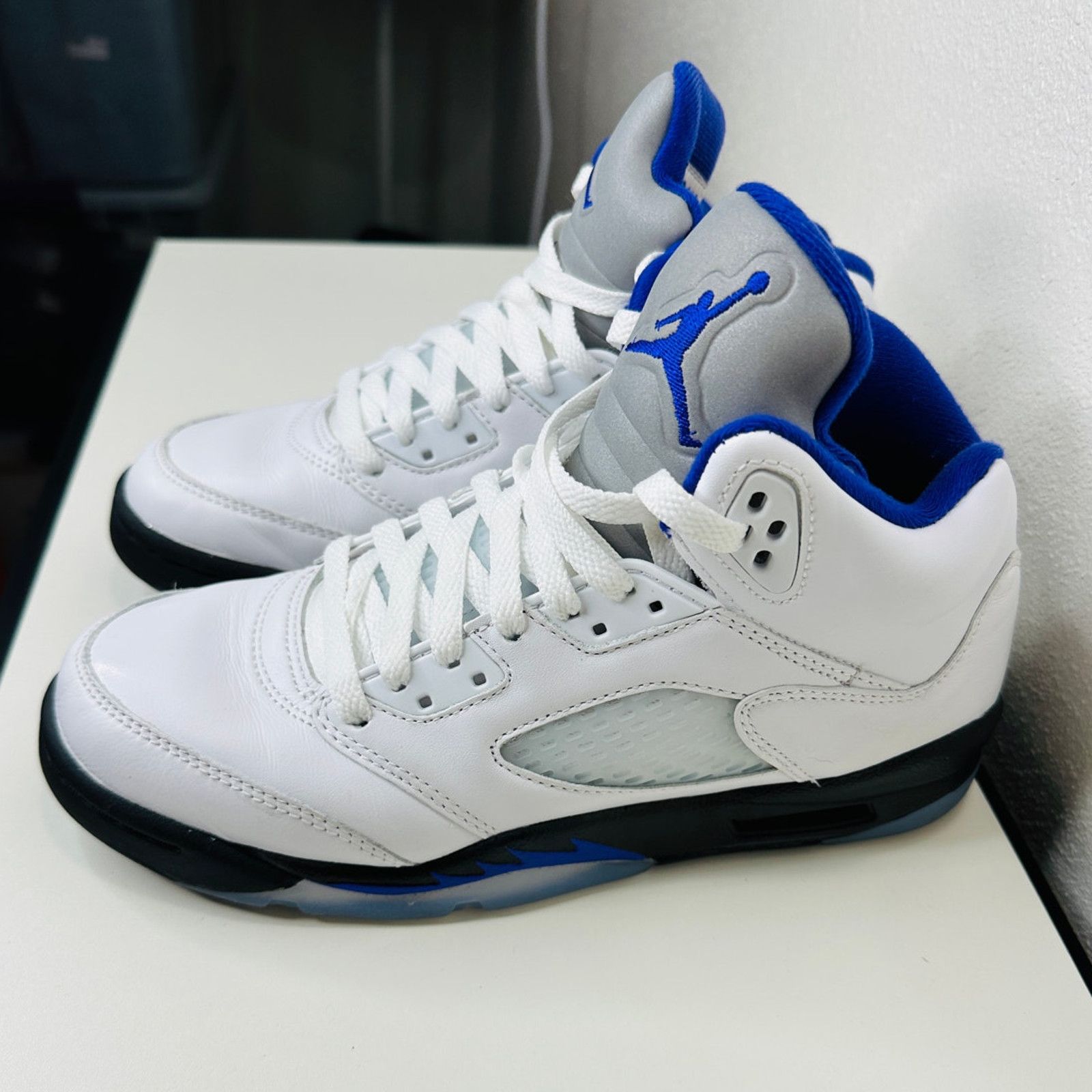 Nike Nike Air Jordan 5 Retro (GS)White Dark Concord Black Sneaker Size US 6.5 / EU 39-40 - 3 Thumbnail
