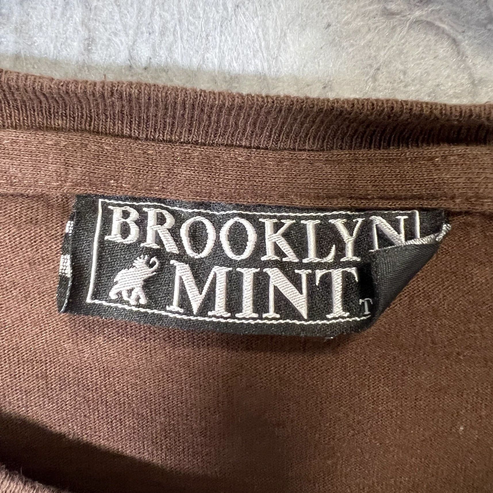 Vintage VINTAGE Brooklyn Mint T-Shirt Mens 3XL Tall Brown Movie A1 Scarface Crew Neck Short Sleeve Shirt Size US XXL / EU 58 / 5 - 7 Thumbnail
