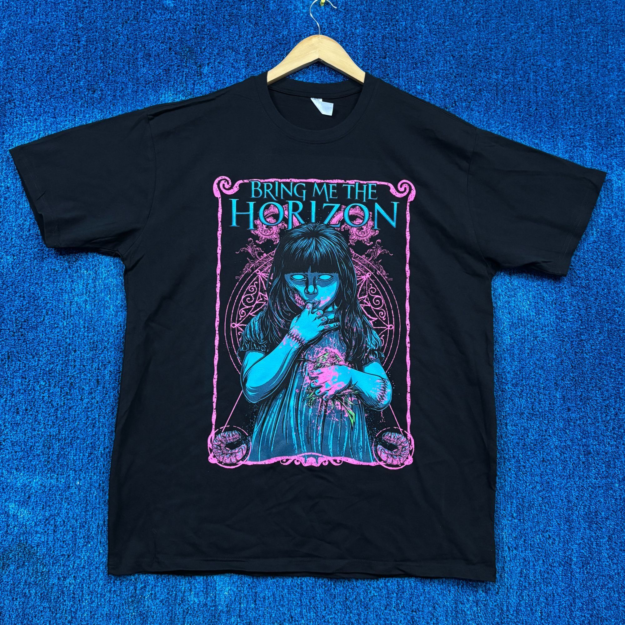 Band Tees Bring Me the Horizon My Little Devil Metalcore Band Tee XL Size US XL / EU 56 / 4 - 1 Thumbnail