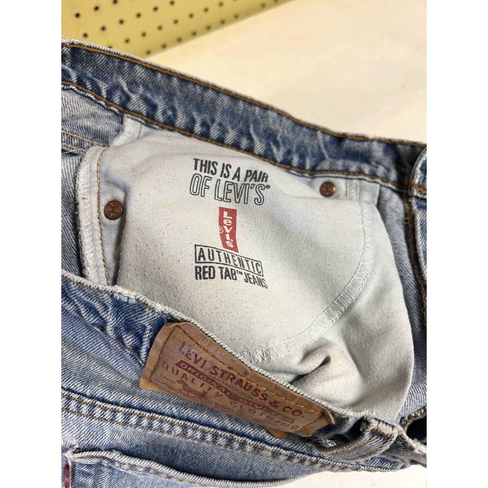 Levi's VINTAGE Levi's Jeans Mens 32x30 Blue 505 Regular Fit Straight Leg Distressed Size US 32 / EU 48 - 6 Thumbnail