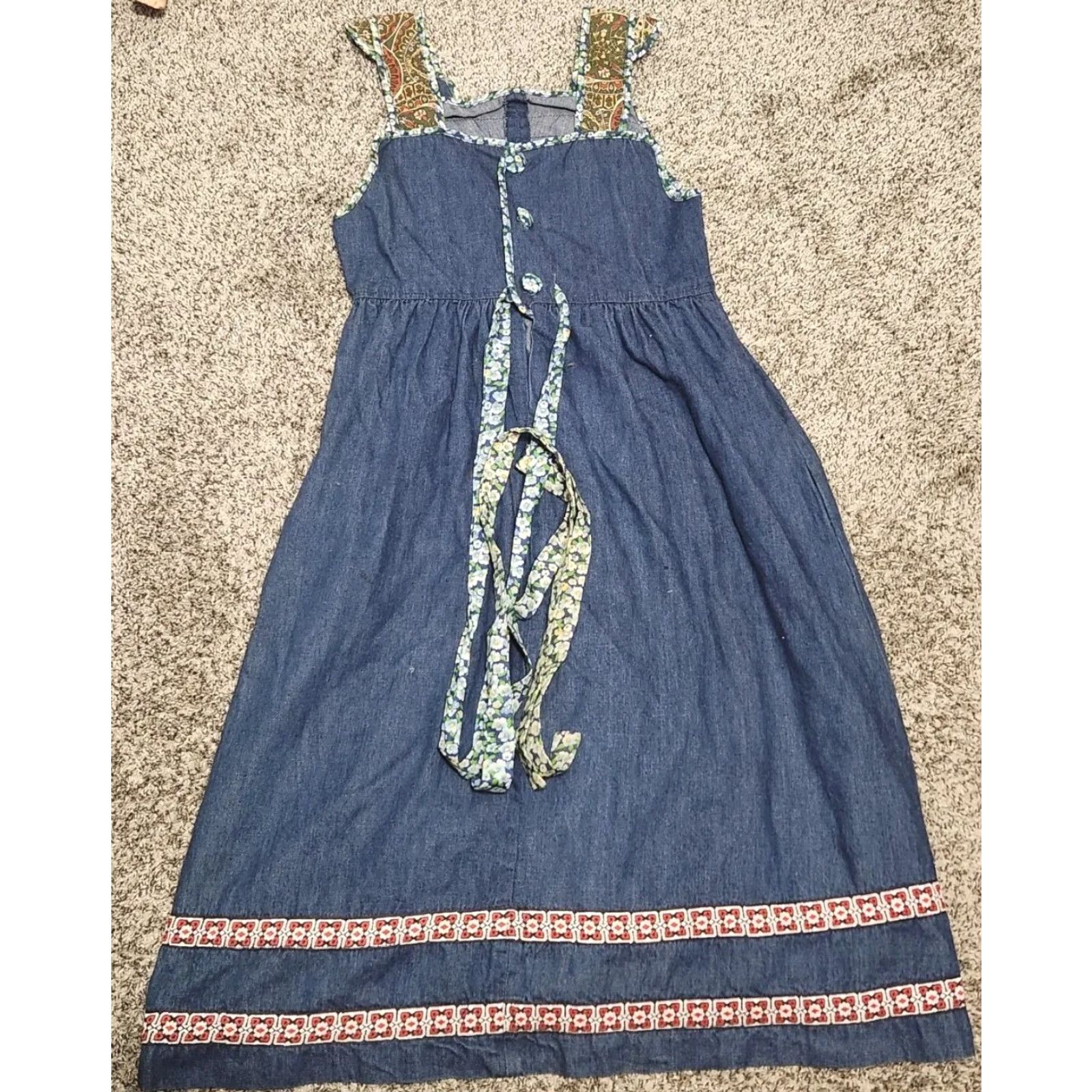 Denime VINTAGE Denim Dress Button Down Rare Emroidered Flower Pentimento Brittania VTG textured Blue M Dresses Mens? Wait not. Size M / US 6-8 / IT 42-44 - 2 Thumbnail