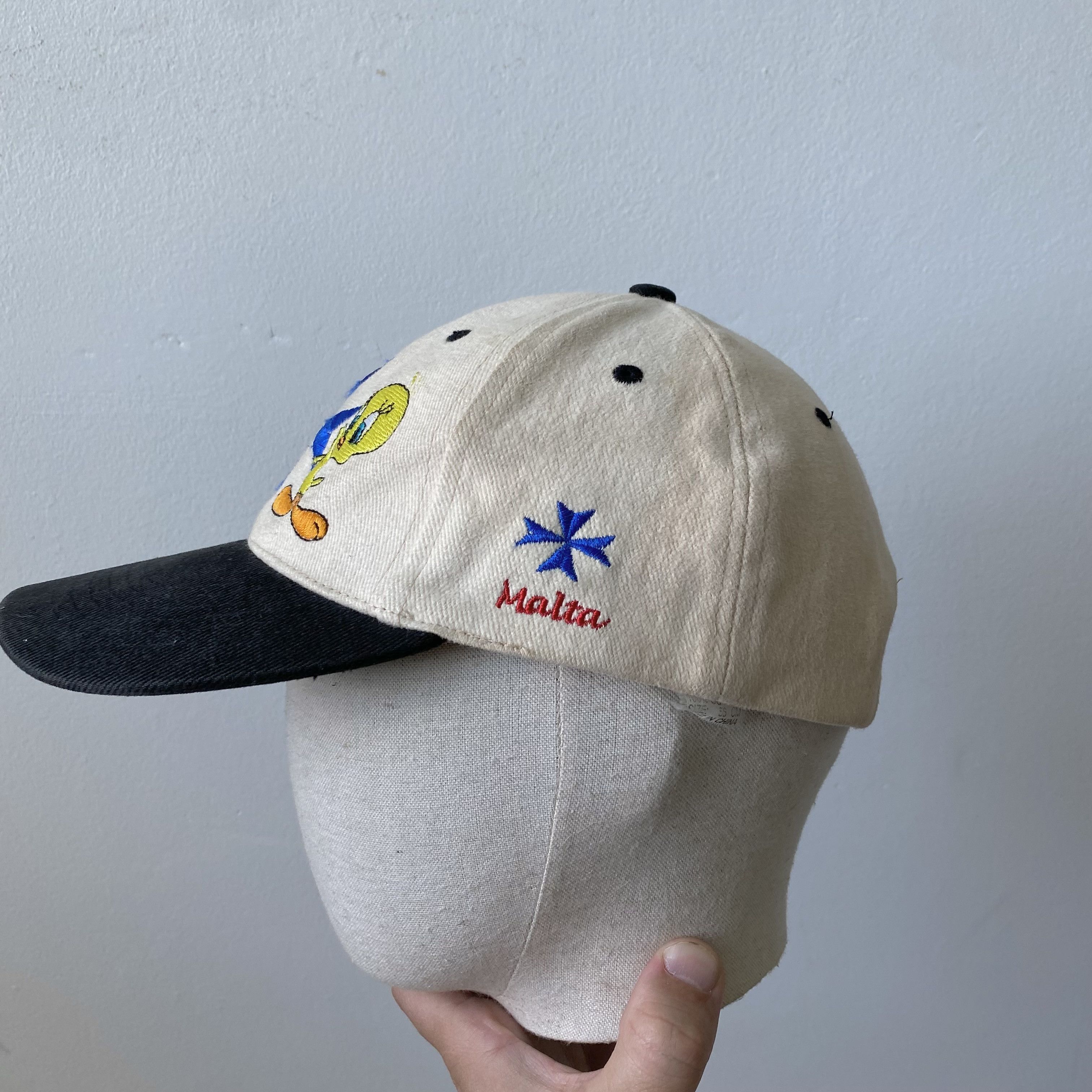 Warner Bros Vintage 90s Looney Tunes Cap Malta Taz Tweeety Disney Size ONE SIZE - 4 Thumbnail