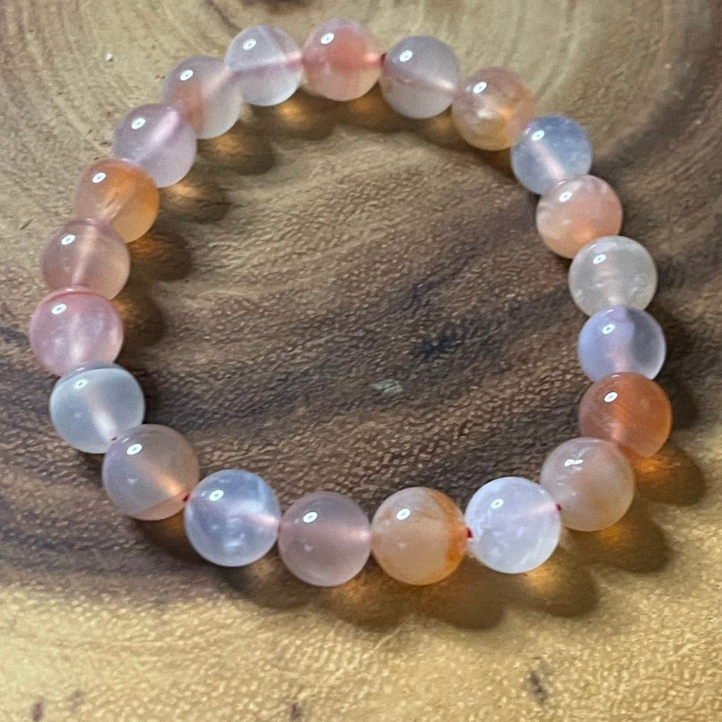 Other Yuan yuan Agate bracelet striped layers light rainbow colors stretch 10mm 7.5” natural crystal Size ONE SIZE - 4 Thumbnail