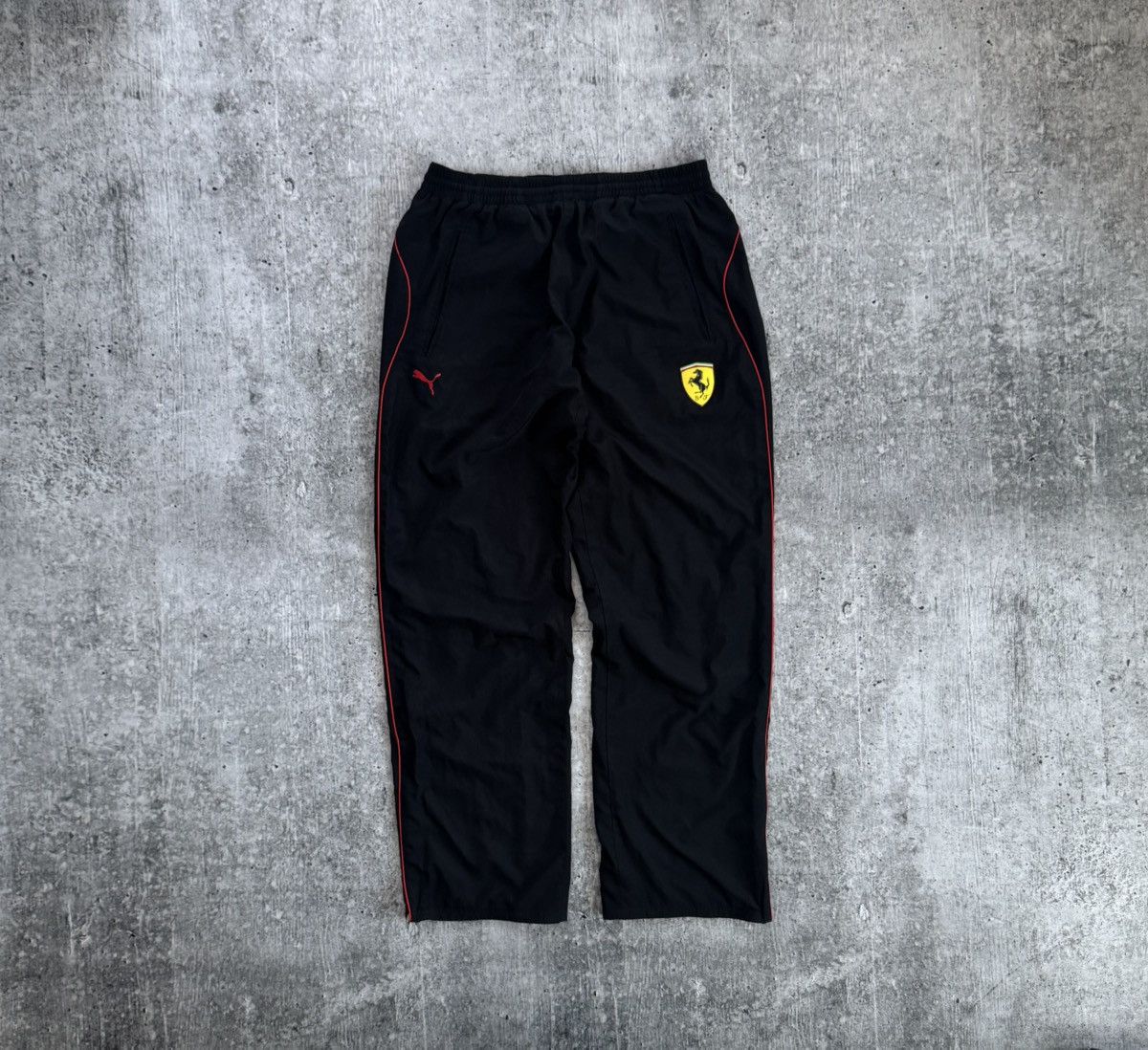 Ferrari × Puma Puma Ferrari Streetwear Trackpants Vintage Joggers Black M Size US 34 / EU 50 - 1 Thumbnail