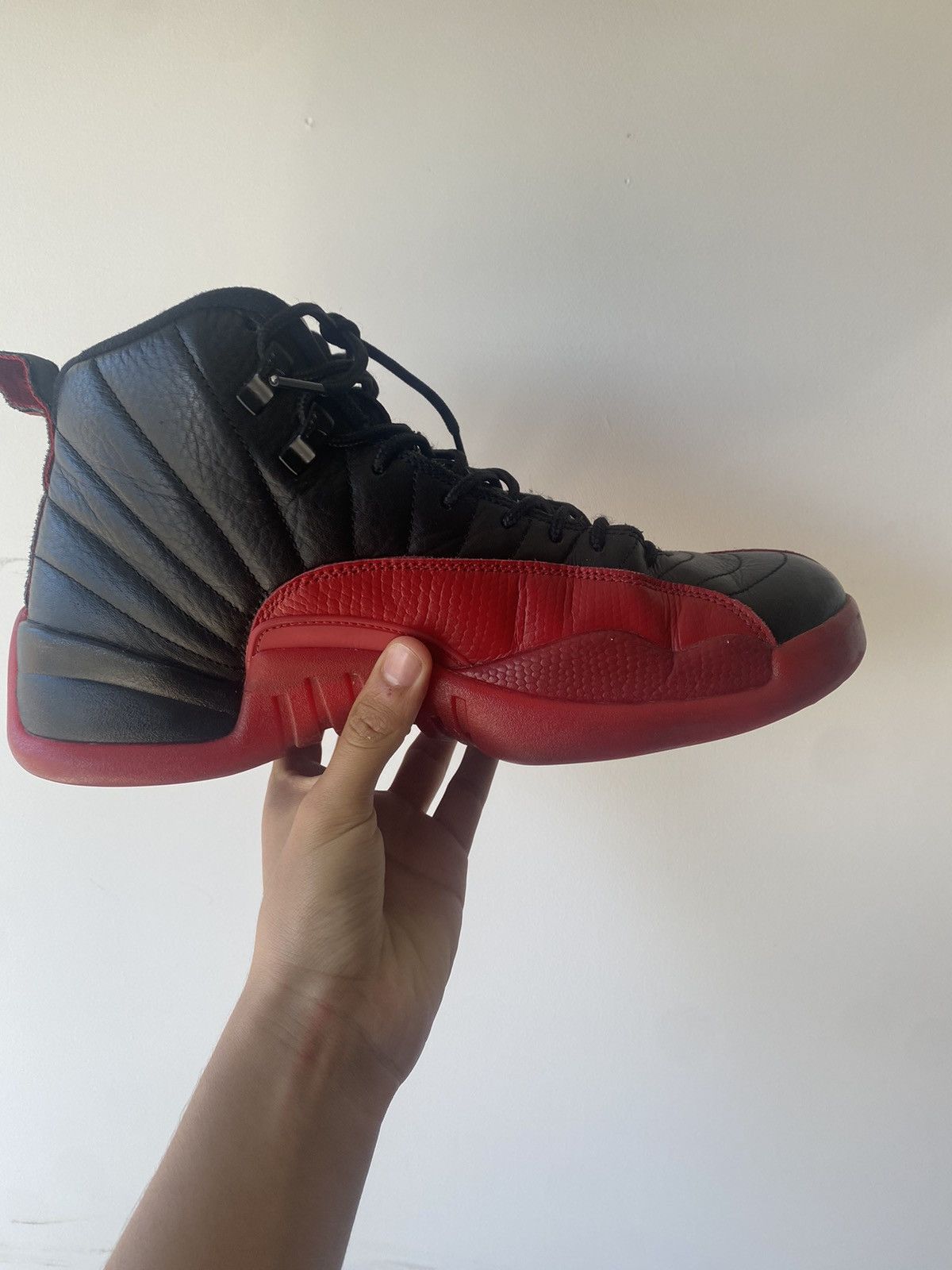 Jordan Brand Flu games jordan 12s Size US 9 / EU 42 - 4 Thumbnail