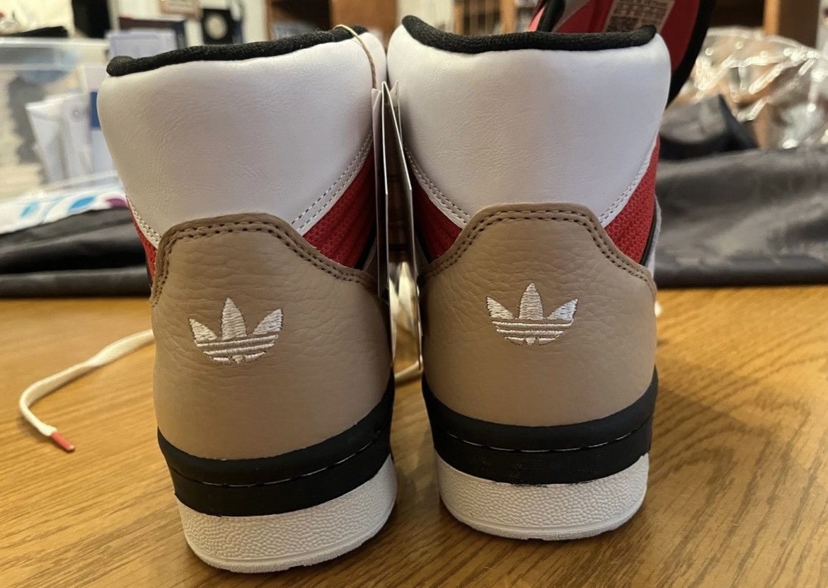 Adidas Adidas RIVALRY Hi (Cloud White Glory Red) Size US 9.5 / EU 42-43 - 8 Thumbnail