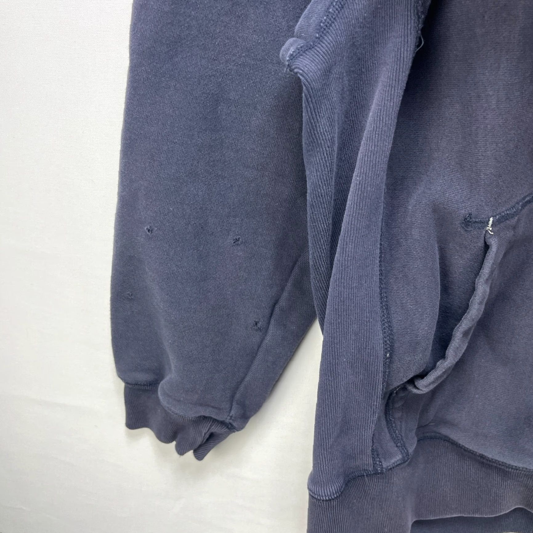 Gap VINTAGE Gap Hoodie Small Men Size S Blue Sun Faded Reverse Weave Y2K Pullover Size US S / EU 44-46 / 1 - 7 Thumbnail