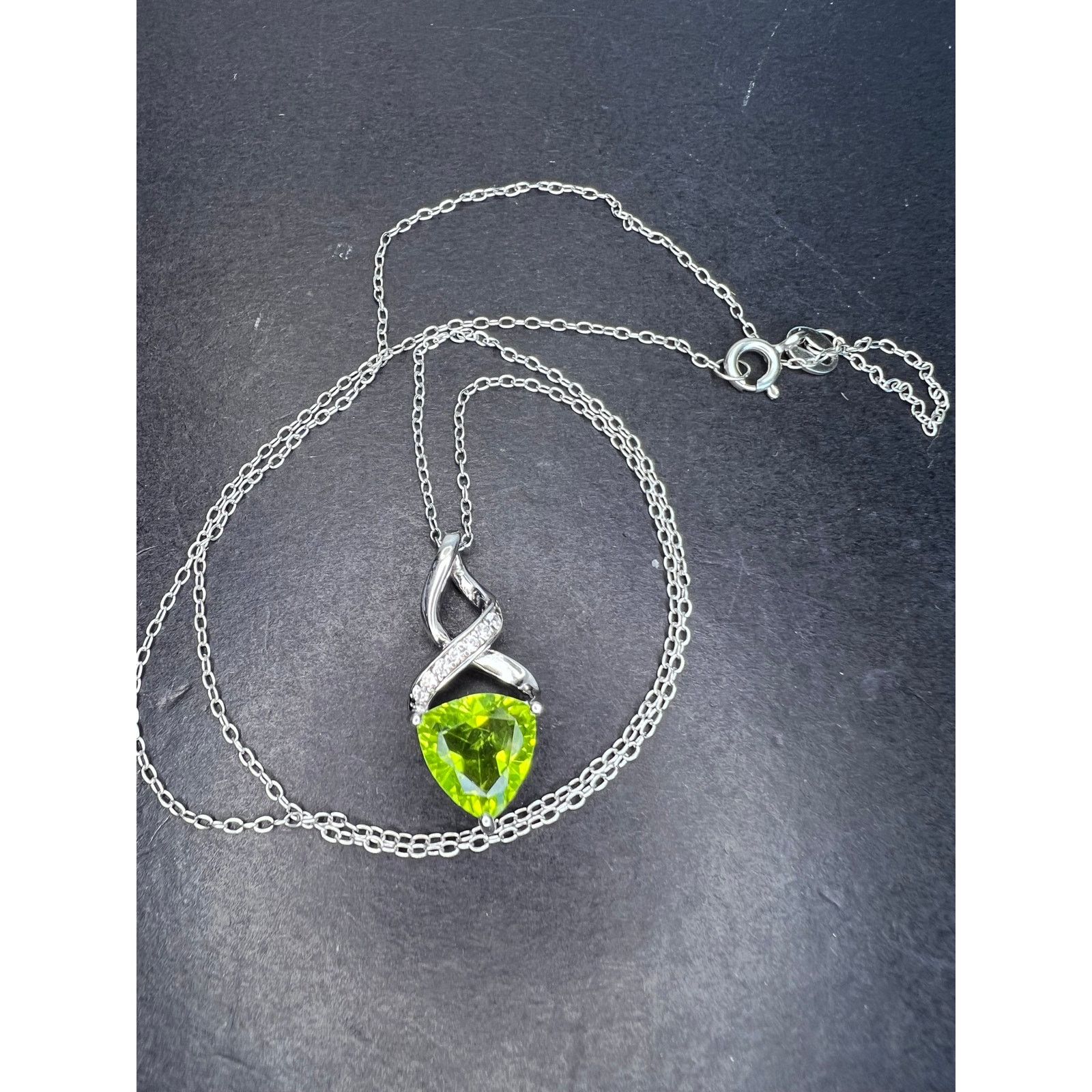 Other Trilliant cut peridot and sterling silver pendant and chain Size ONE SIZE - 2 Thumbnail