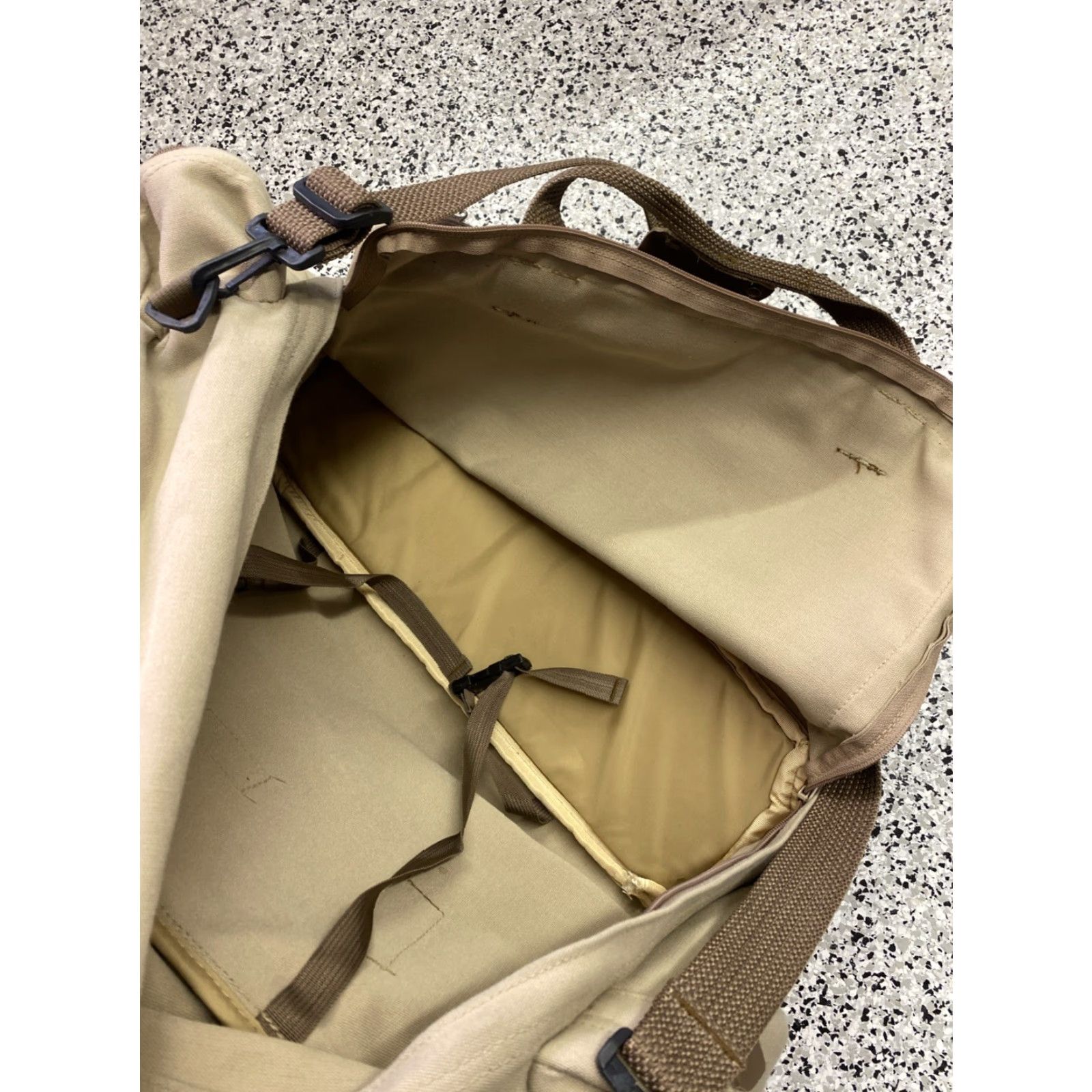 Eddie Bauer VINTAGE Eddie Bauer Ford Motor Duffle Bag Canvas Embossed Leather Travel Medium Tan with Brown Trim Mens Bag Duffle 90s Size ONE SIZE - 5 Thumbnail