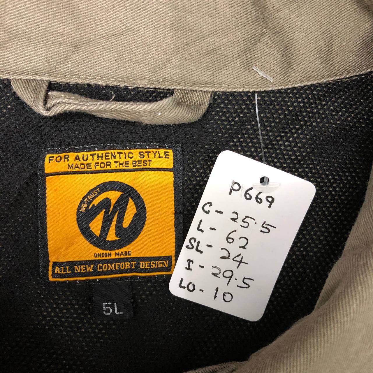 Japanese Brand P669 NB TRUST STARBUCKS X 76 RACING COVERALLS Size US XXL / EU 58 / 5 - 7 Thumbnail