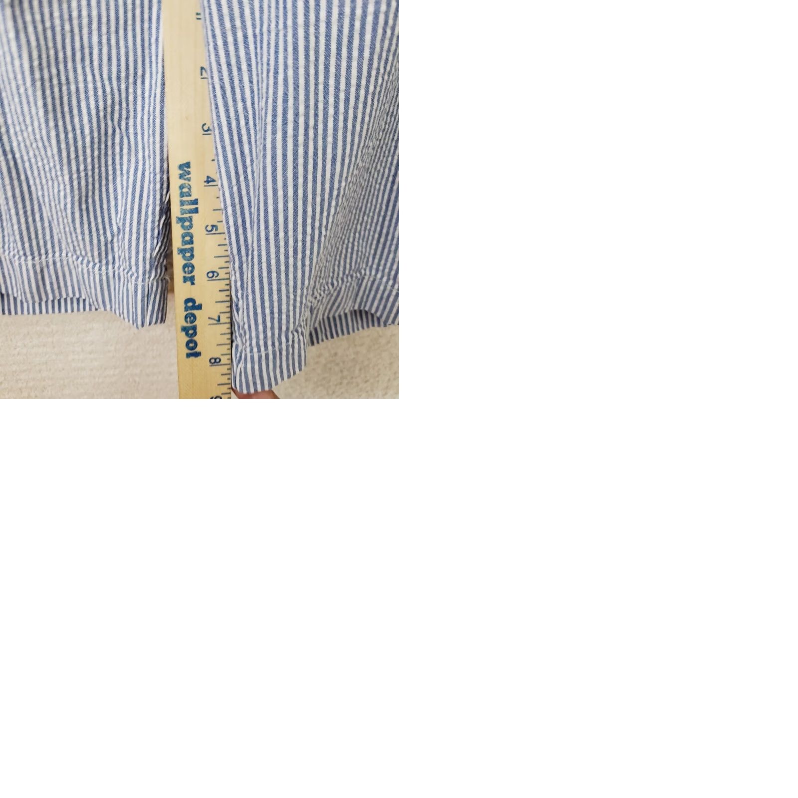 Chaps Chaps Shorts Mens 36 Blue White Pinstripe Seersucker Flat Front Chino Casual Everyday Pocket Regular Midi (9 in inseam) Machine Washable Vintage No Size US 36 / EU 52 - 9 Thumbnail