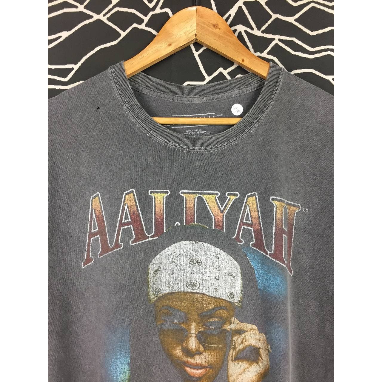 Band Tees × Rap Tees Aaliyah Queen of R&B Potrait Graphic Hip Hop Rap Tees Size US M / EU 48-50 / 2 - 3 Thumbnail