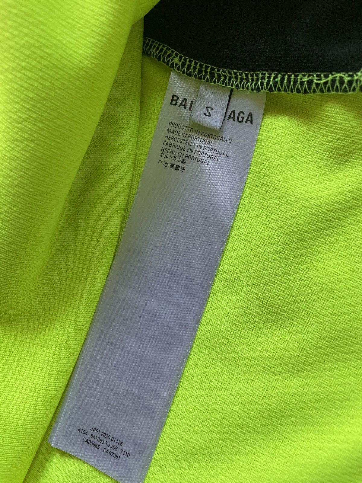 Balenciaga Balenciaga Long Sleeve Soccer Jersey Size US S / EU 44-46 / 1 - 4 Thumbnail