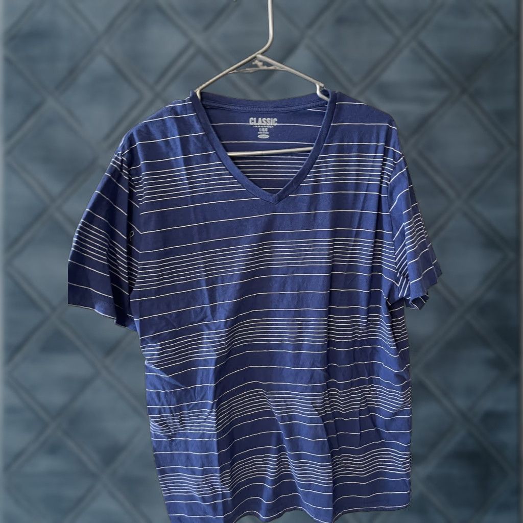 Old Navy Old Navy T-Shirt Men L Blue Striped V-Neck Short Sleeve Shirt Size US L / EU 52-54 / 3 - 1 Thumbnail