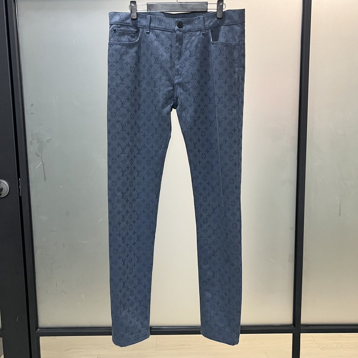 Louis Vuitton 21SS Stripe Monogram Denim Pants RM182M FMB HFY07W Blue M Blue