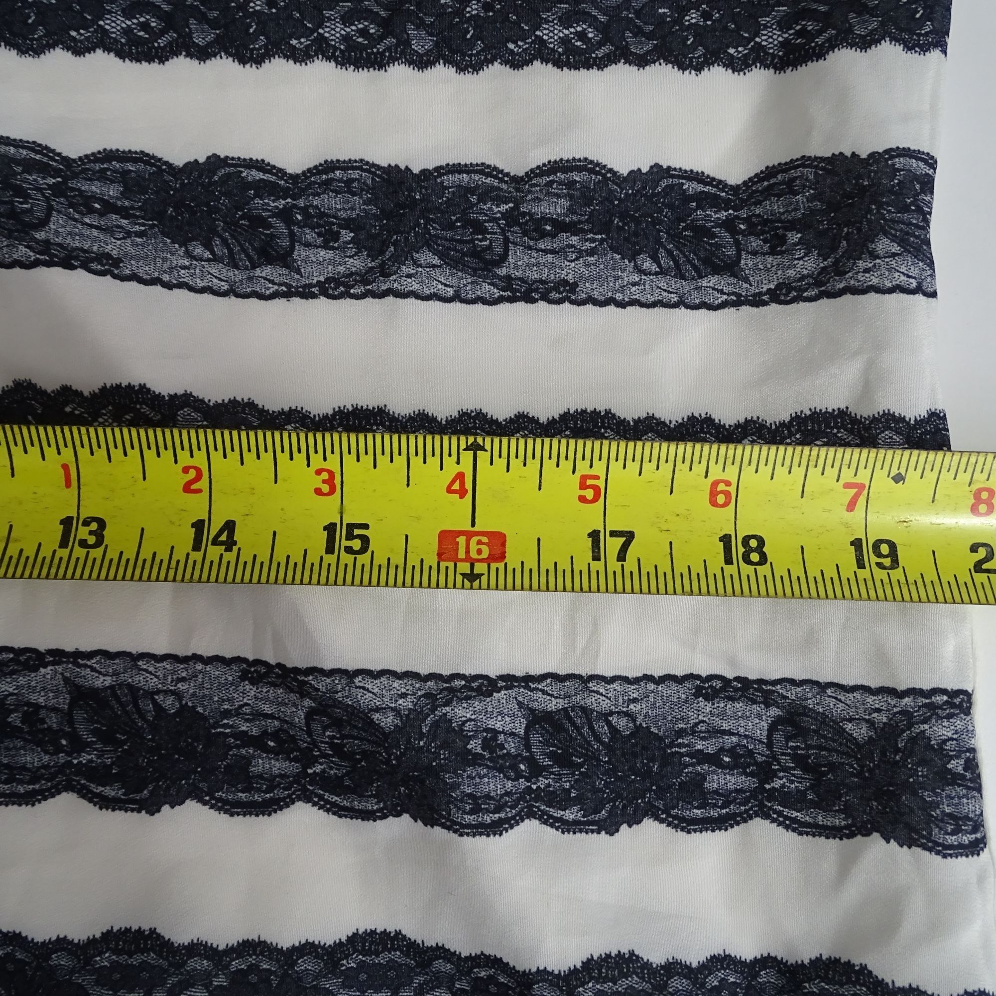 Express Express Striped Lace Print Short Sleeve Top Women Size L Size L / US 10 / IT 46 - 8 Thumbnail