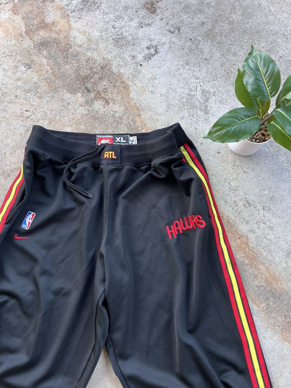 Nike Vintage Nike Atlanta Hawks Warm Up Break Away Sweat Pants Size US 36 / EU 52 - 2 Thumbnail