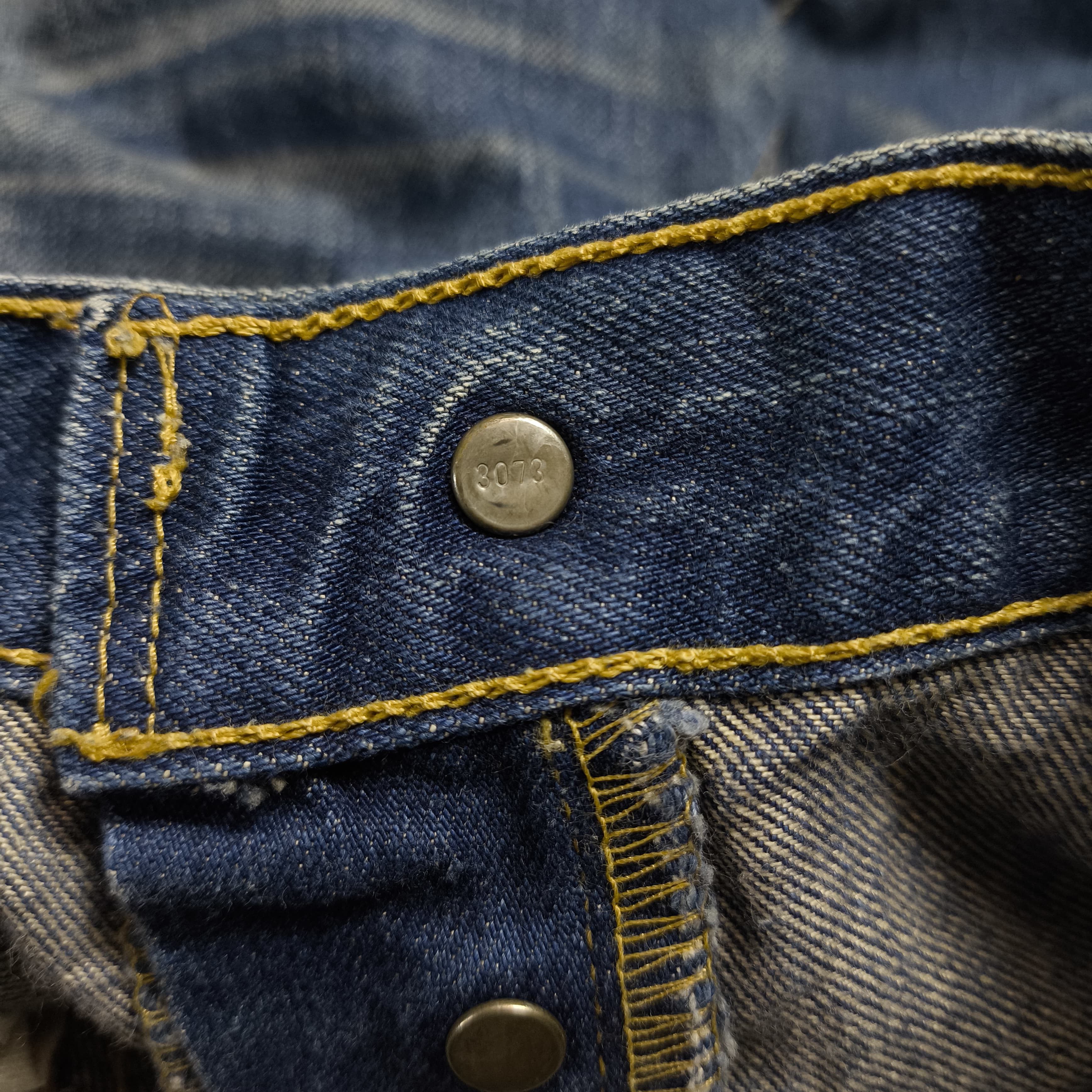 Levi's Vintage Levi's 501 Straight Leg Jeans 3073 Stamped Button Size US 30 / EU 46 - 16 Thumbnail